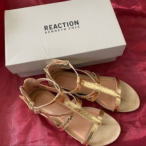 NIB Kenneth Cole Gold Sandals Size 8